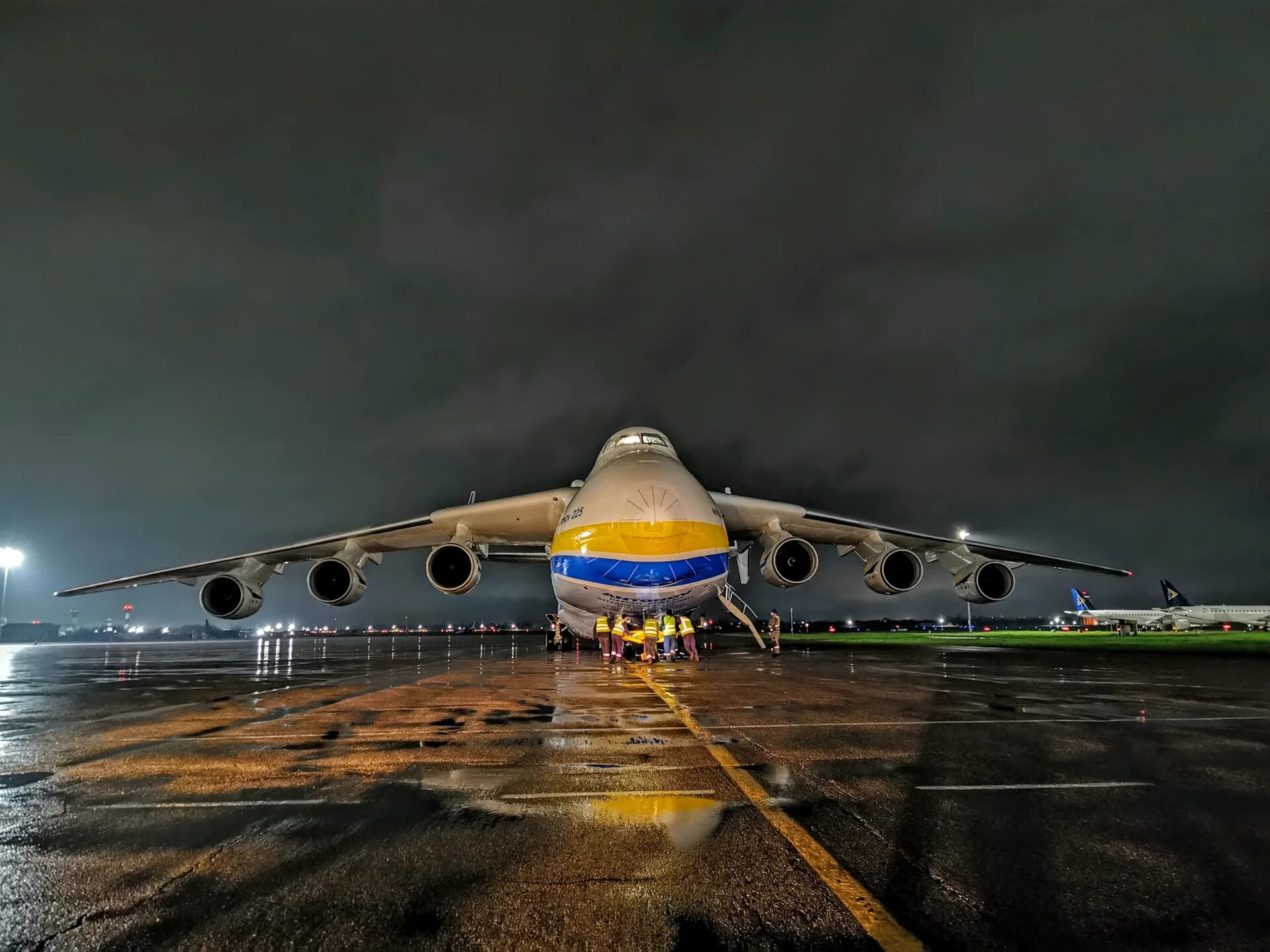 АН-225 Мрия. Самолет Мрия АН-225. Мрия АН-225 Буран. Антонов 225 Мрия. Мрия самолет википедия