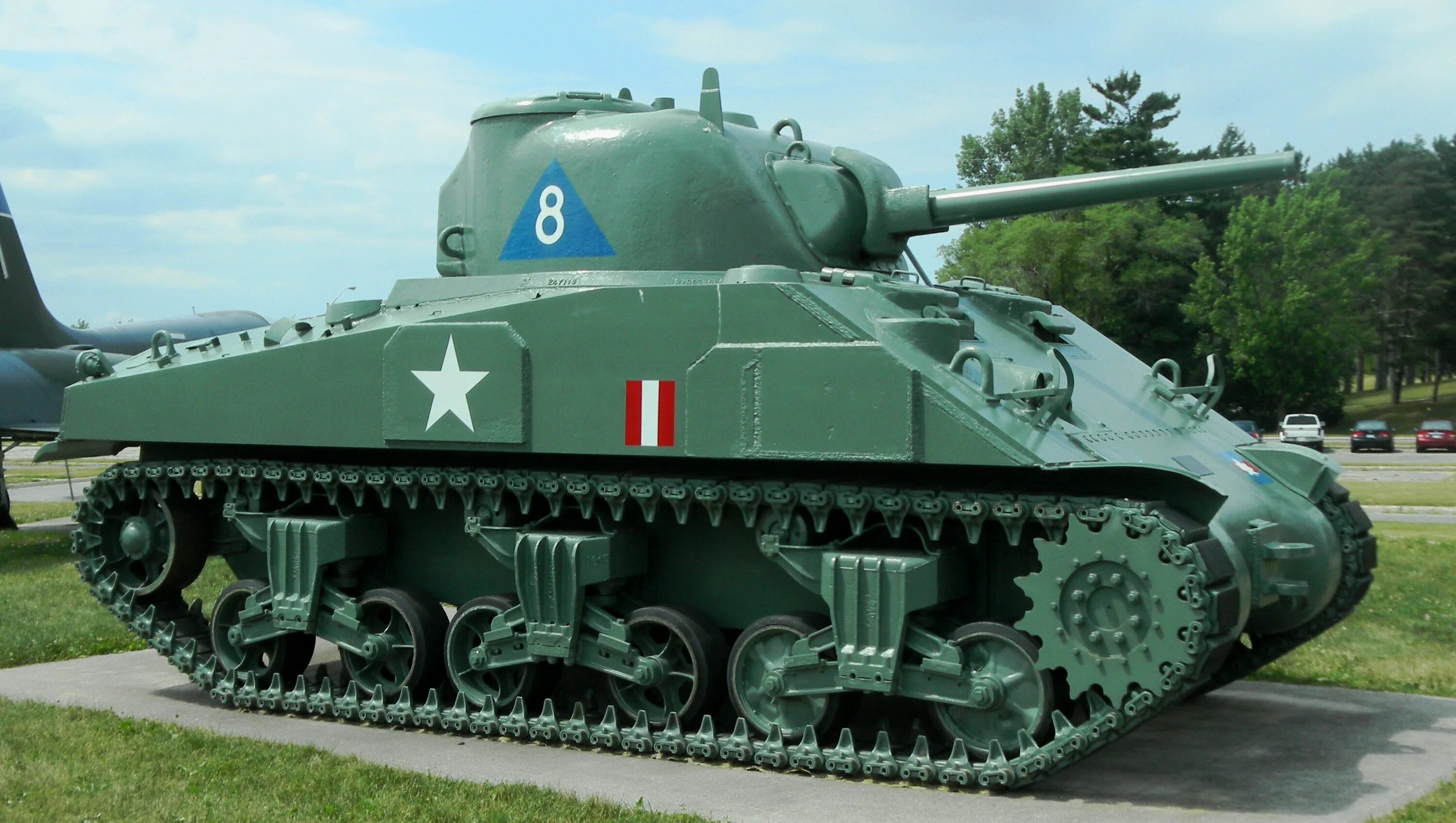 E модификации. Sherman m4a2 75mm. m4 sherman модификации. m4a2 sherman iii. танк 2д шерман.