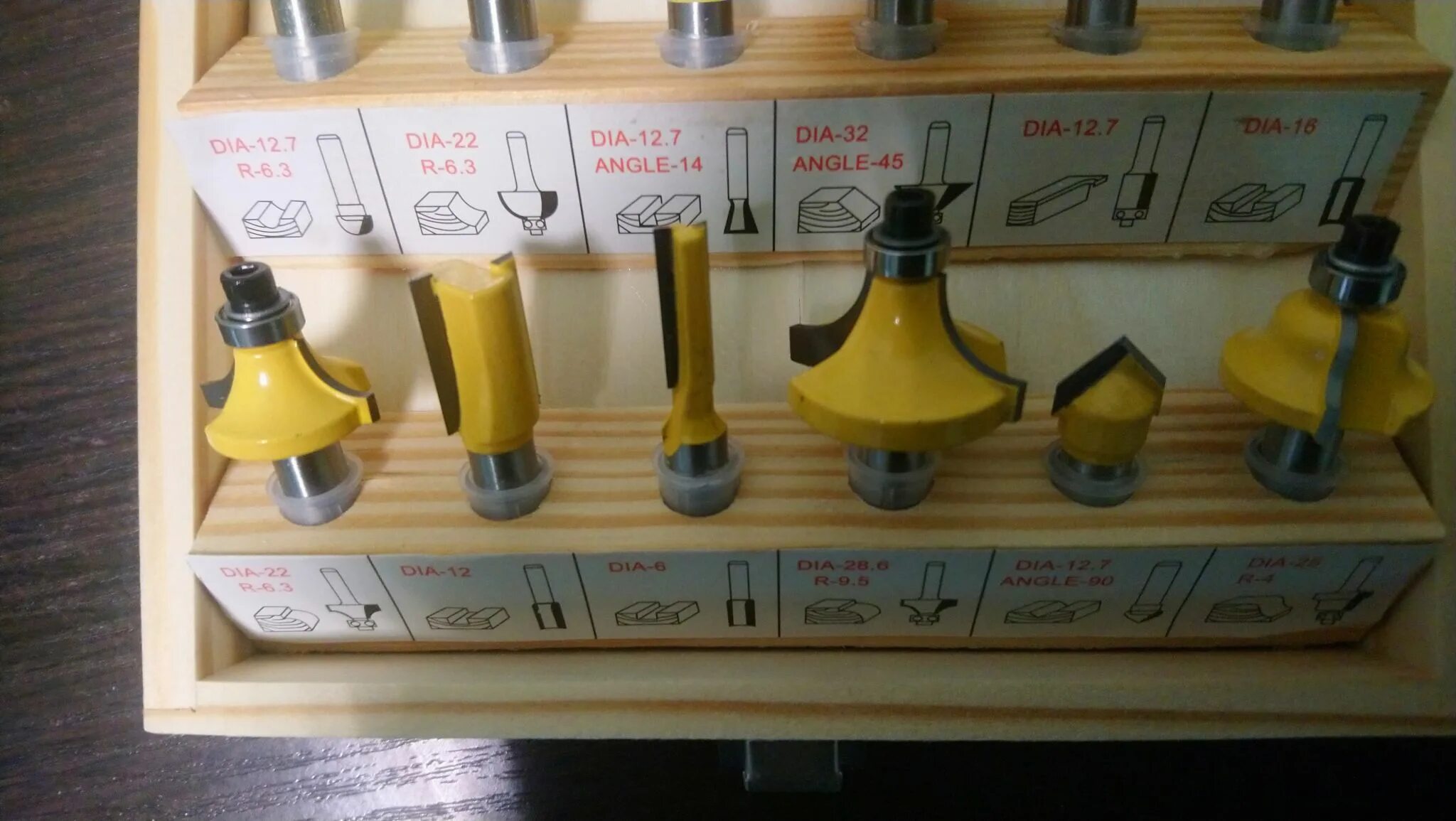 Фрезер deko dkr1600e+rbs12. Набор фрез deko rbs12,0650626. Deko dkr800, 800 вт. Набор фрез total tacsr1121. Набор фрез deko dh16, 065-0790.