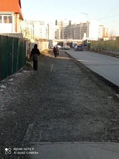 Нарушить тротуар