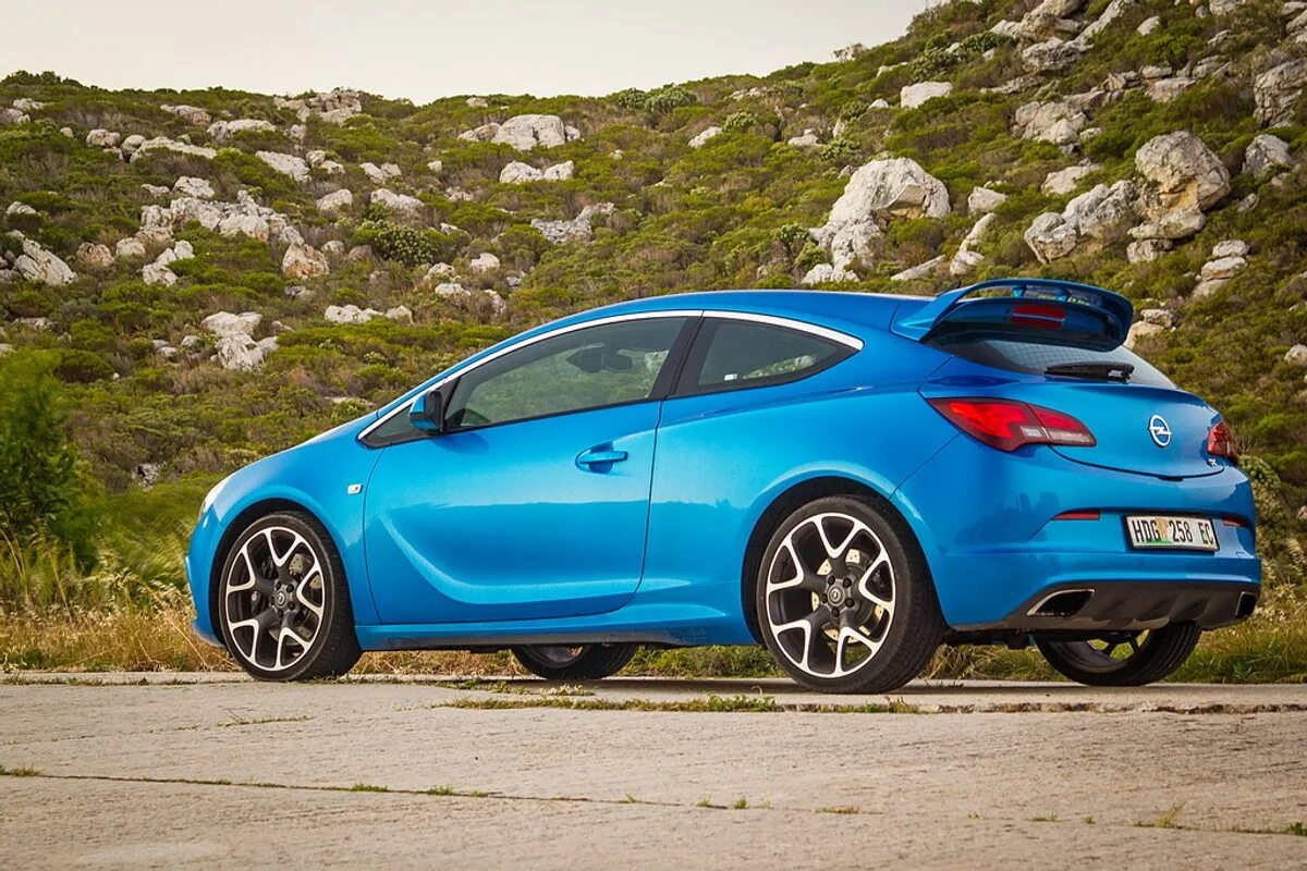 Opel renault. Opel Astra OPC. Opel Astra OPC 2014. Opel Astra GTC OPC. Astra j GTC OPC.