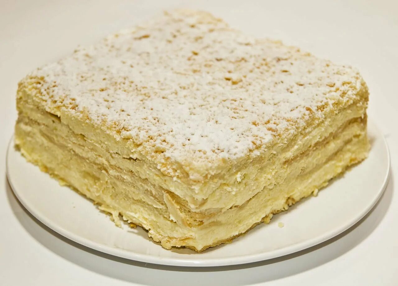 Тесто и крем для торта. Песочный Наполеон. Торт слоеный с кремом. Торт песочный слоеный. Торт Наполеон со сгущенкой.