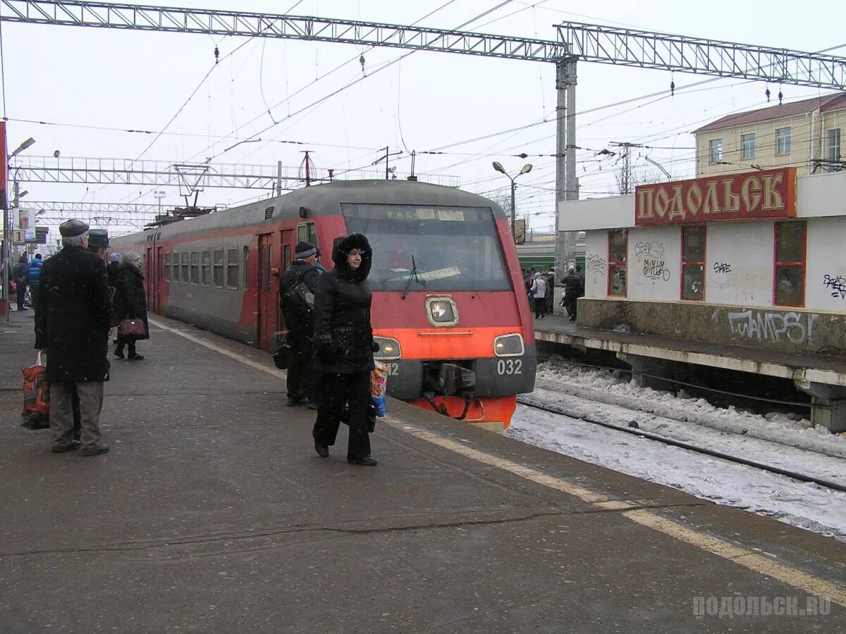 Электричка москва подольск. Подольск серпухов. Расписание электричек подольск. Электричка серпухов царицыно. Электричке подольск до серпухов.