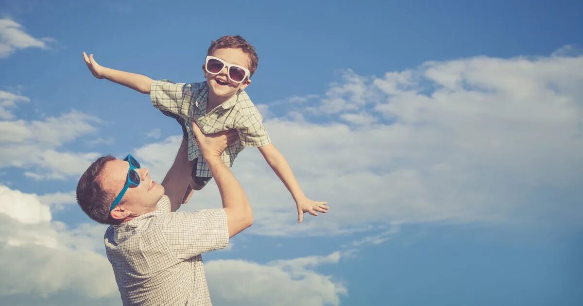 2020. Папа и сынок. Энтони хопкинс отец 2021. Отец и сын. Подражание.