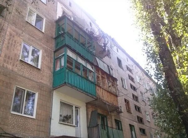 Авдеевка палас. Авдеевка гагарина 18. авдеевка улица коммунальная дом 9. авдеевка 2014.