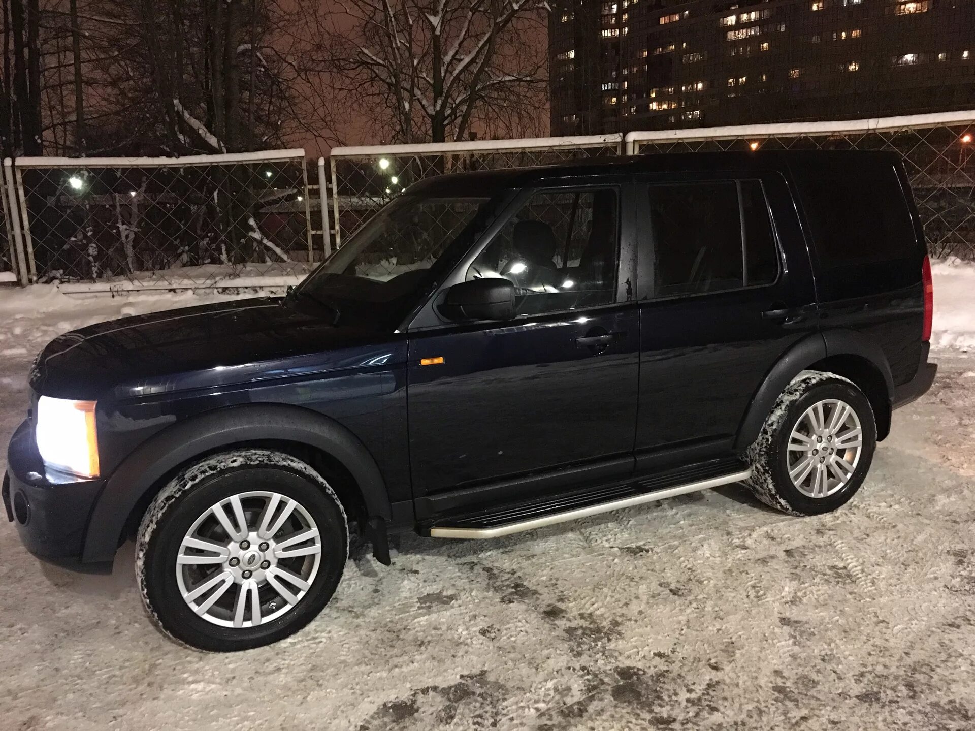 Дискавери диски купить. Дискавери 4 на r21. Land Rover Discovery 3 r19. Диски ленд Ровер Дискавери 2. Диски Land Rover Discovery r21.