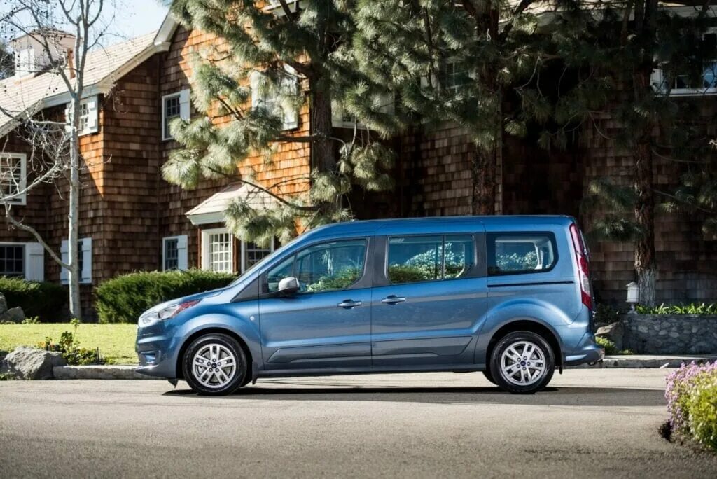 Ford Tourneo connect 2018. Ford Transit connect Wagon 2019. Ford Tourneo connect 2019. Форд Турнео Коннект 2019.