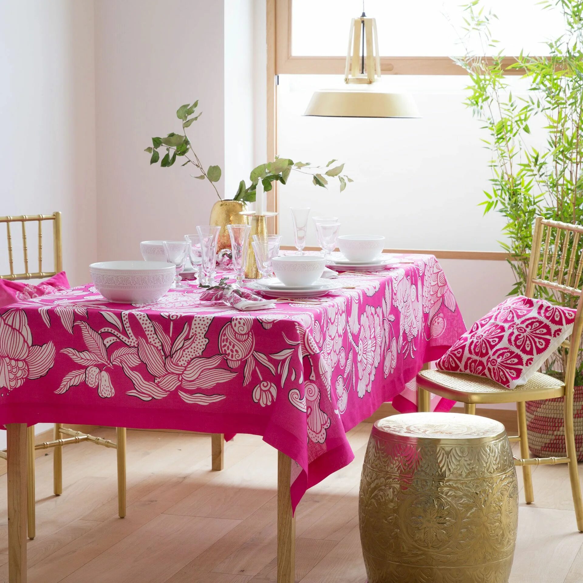 Скатерть на кровать. Zara home скатерть зеленая. zara home скатерть пластифицированная.
