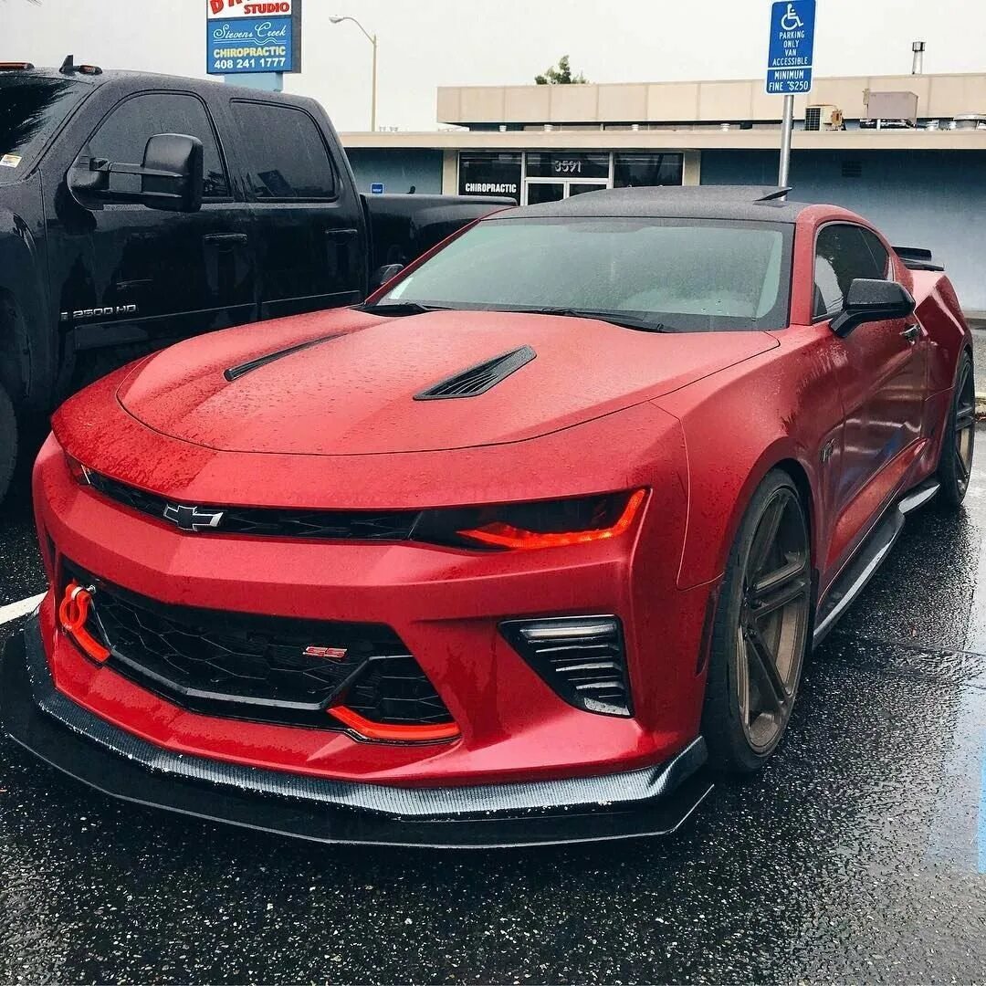 Машина flash g kia. Flash auto. Марка машины с молнией на значке. Flash auto. Flash auto.