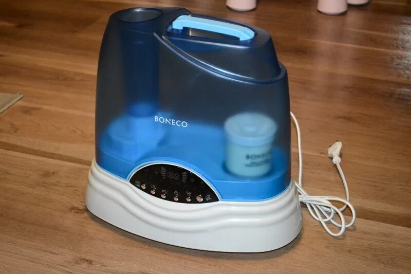 Увлажнитель воздуха для квартиры медисана. Включи увлажнитель 30. Увлажнитель воздуха boneco 2007 года. Увлажнитель воздуха humidifier котик. Увлажнитель воздуха humidifier yx-025m.