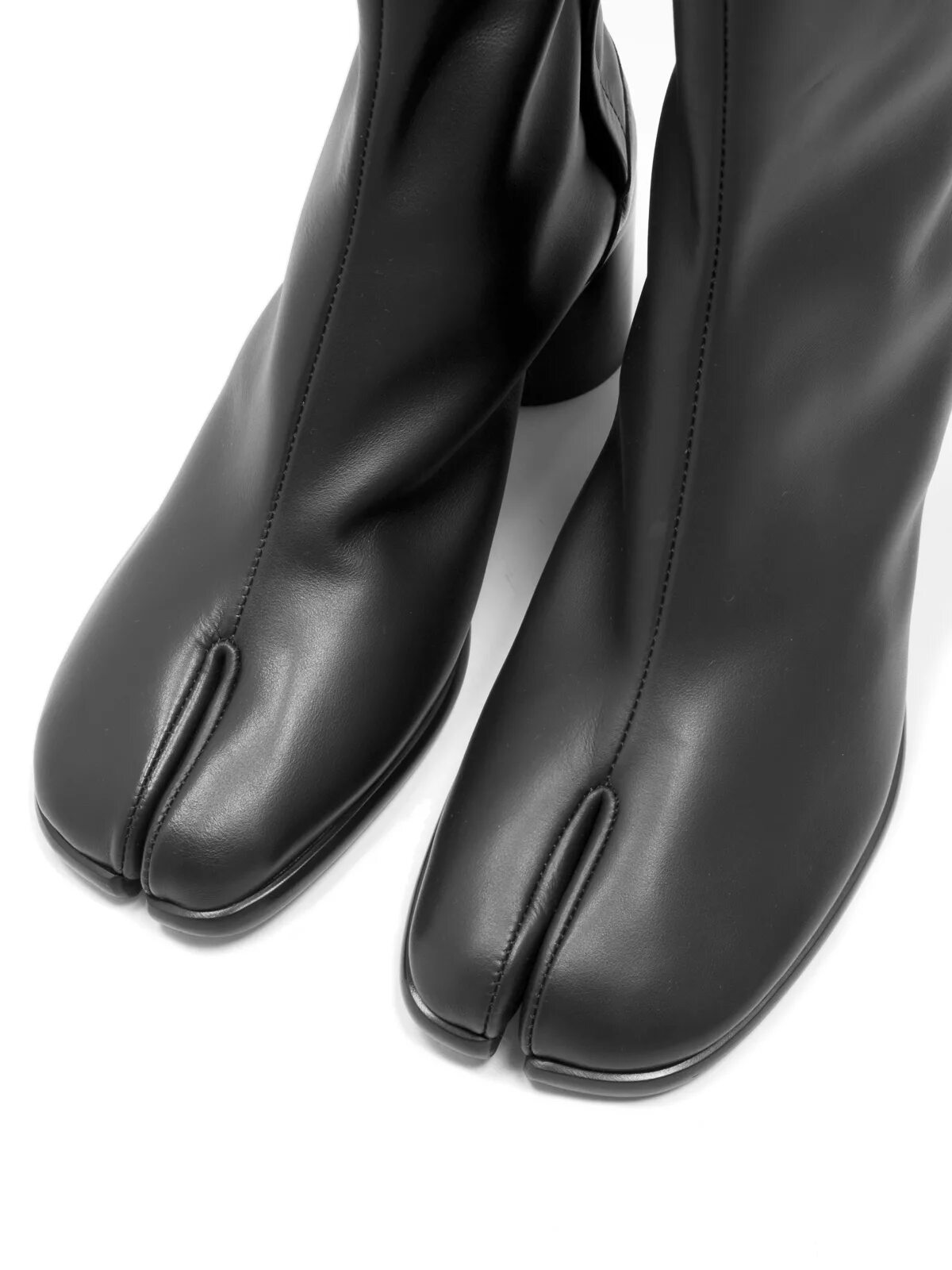 Обувь Майсен Марджел. Maison Margiela tabi Boots. Maison Margiela tabi сапоги.