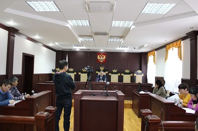 Верховный суд элиста. Судьи калмыкии. Зал суда калмыкия. Верховный суд элиста. Судьи калмыкии.