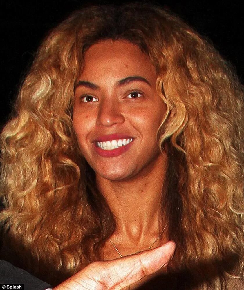 Photos from Stars Without Makeup - E! Online Without makeup, Beyonce, Celebritie