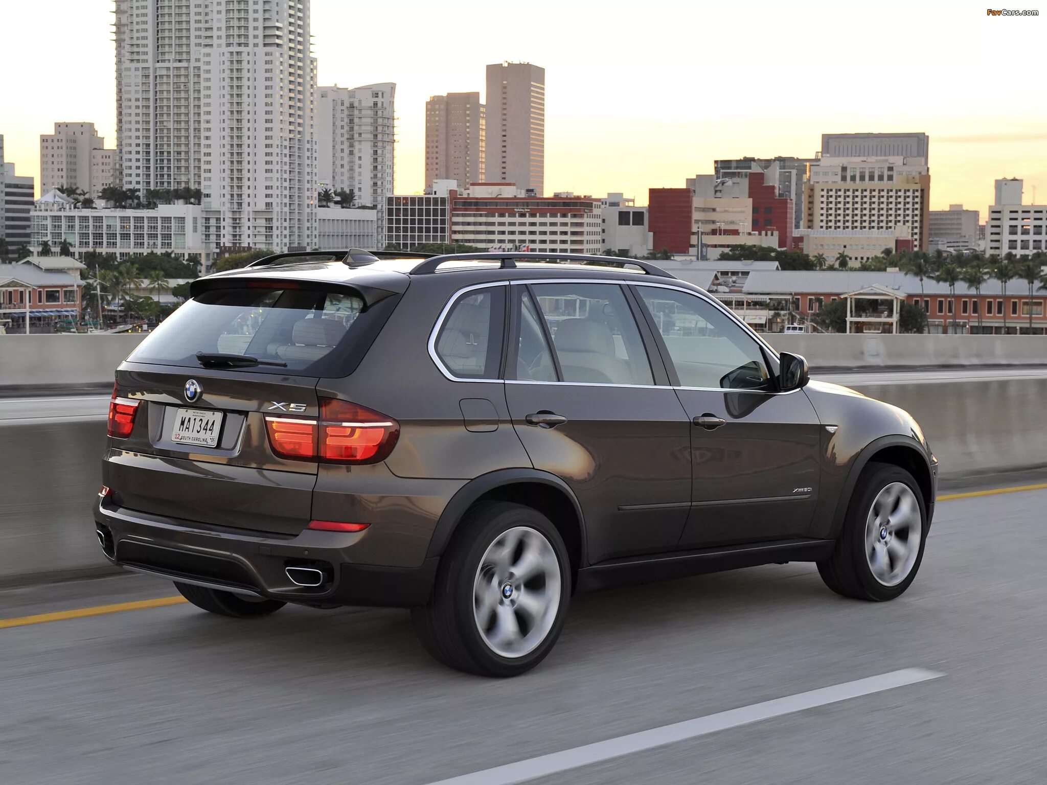 Bmw x5 2011. BMW x5 2010. BMW x5m 2011. BMW x5 xdrive40d.