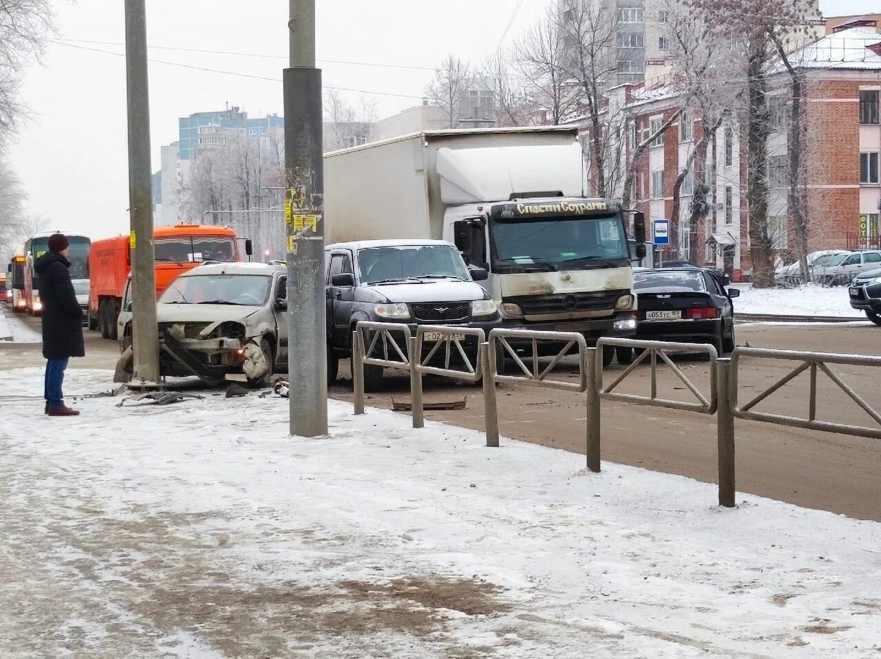 Авария в Перми 22 февраля. Дтп в перми у цума