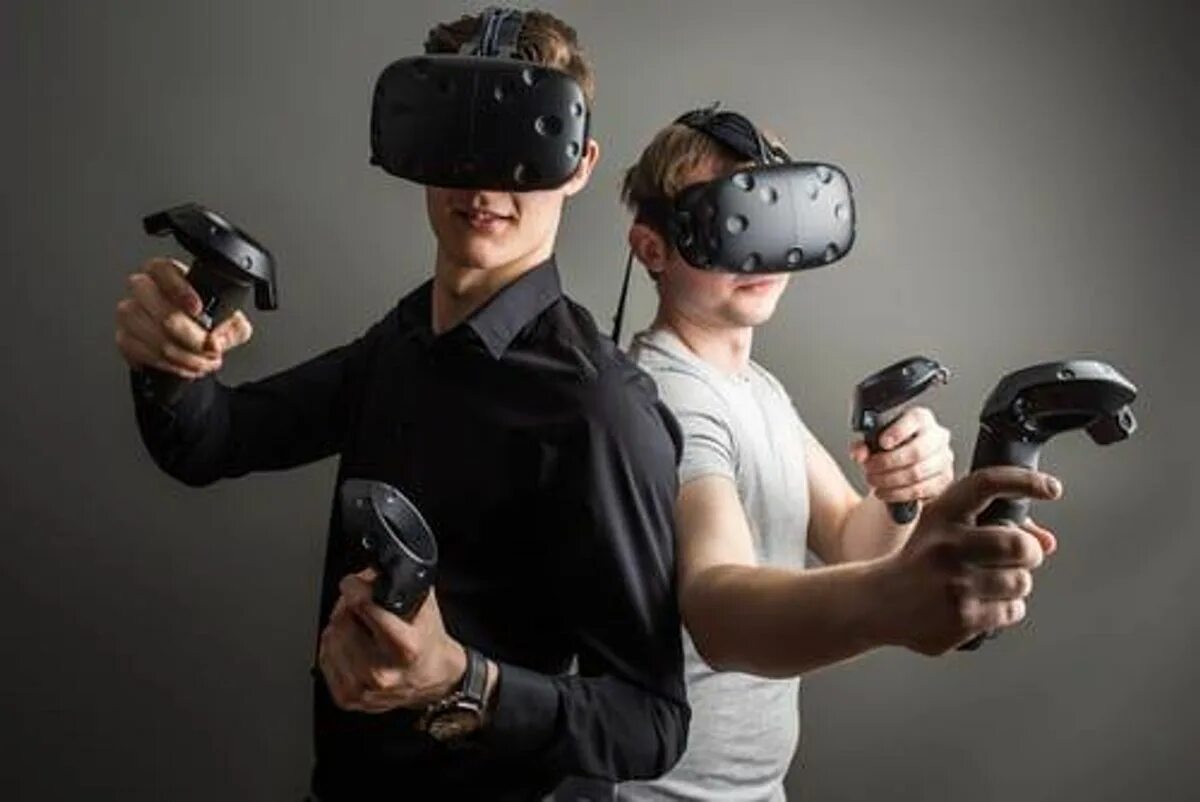 Шлем виртуальной реальности HTC Vive. Виртуальная реальность (Virtual reality, VR). HTC Vive 2. VR шлем HTC.