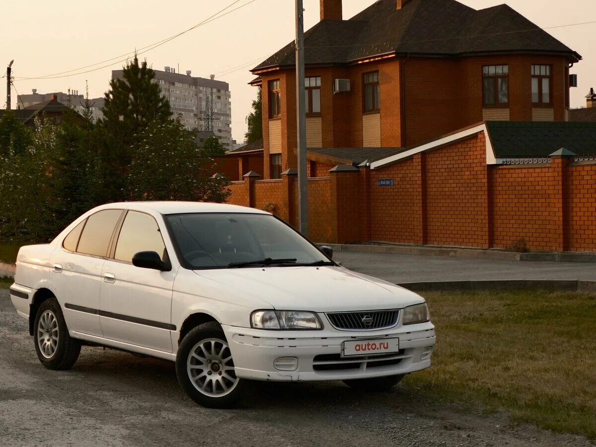 Ниссан санни 2000 год белый. Nissan sunny 2001 белый. Ниссан санни 1999 внутренности. Nissan sunny b15. Ниссан санни b15 белый.