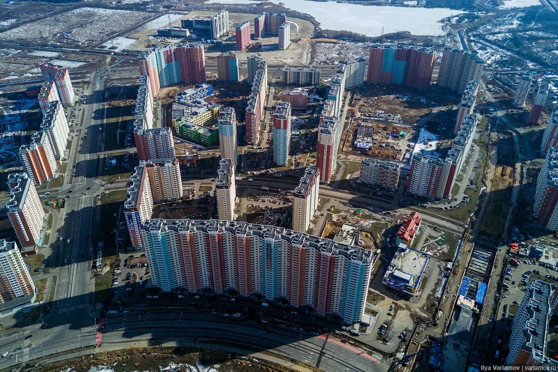 Некрасовка человейники. Москва высотка человейник. Павшинская Пойма человейники. Человейники Москвы пик. С высоты мне виделась москва что муравейник