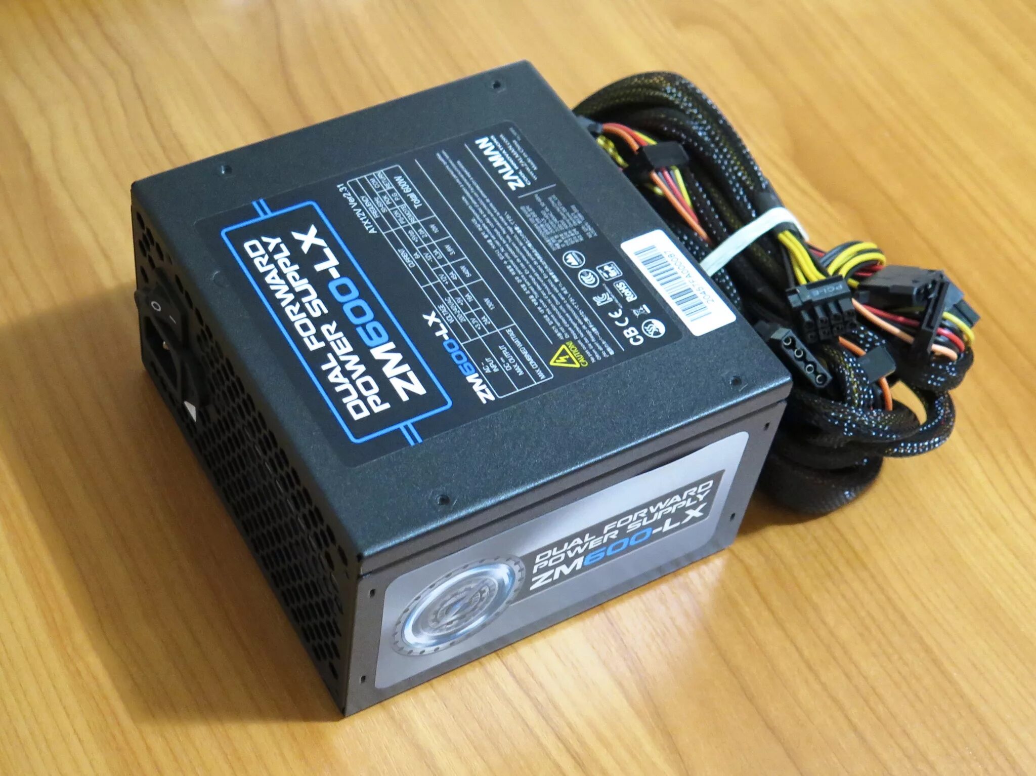 Zalman zm600 lx. Zm600-lx. zalman zm600 st. блок питания игровой.