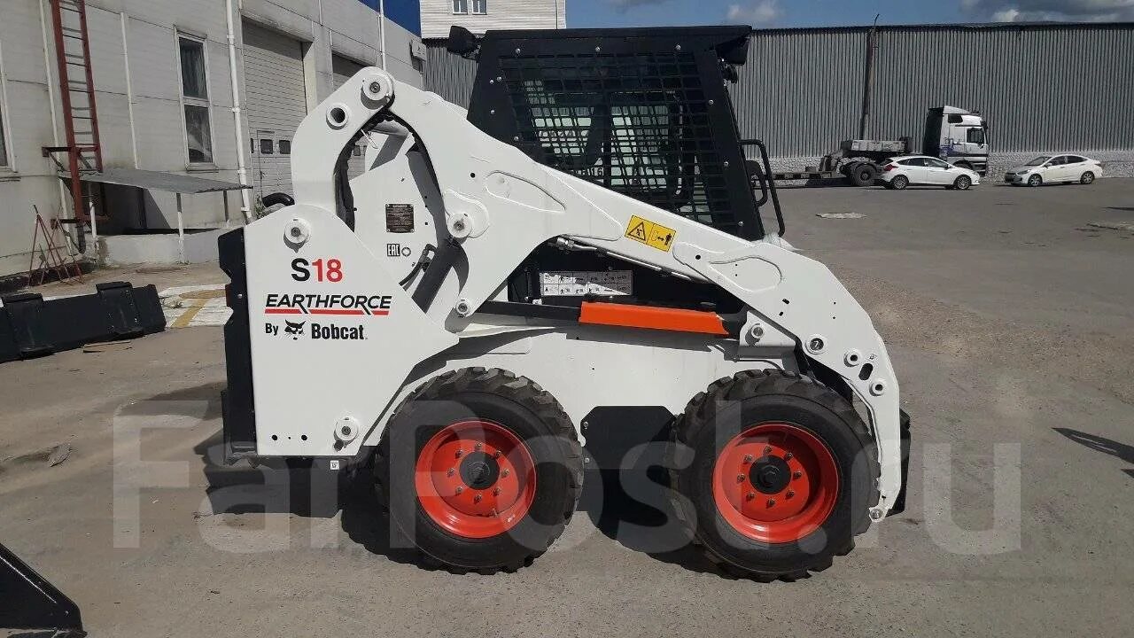 Bobcat earthforce s18. Погрузчик Earthforce, s18. Bobcat s18 Earthforce. Doosan Bobcat Earthforce s18. Погрузчик Earthforce s18 дизельный, с противовесом.