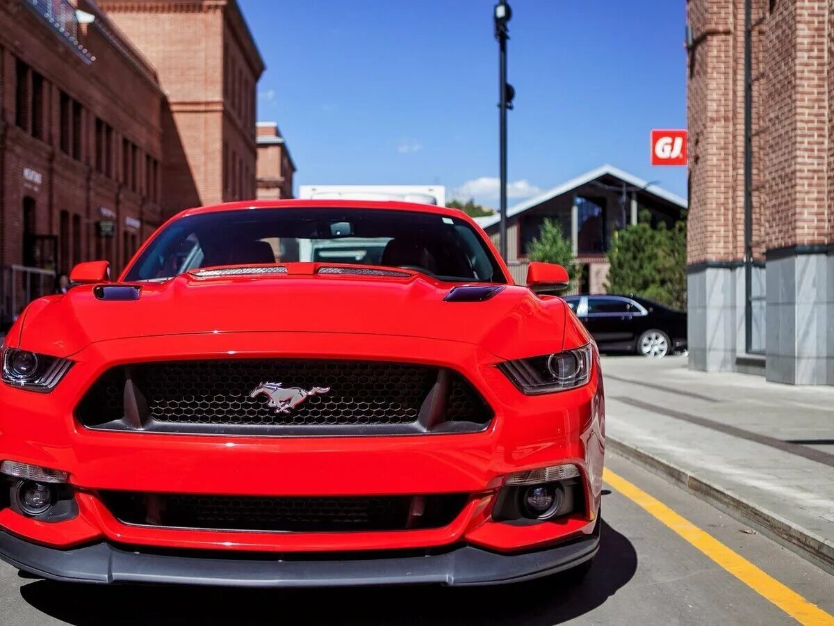 Мустанг сколько рублей. Форд Мустанг 2016. Ford Mustang 2016. Форд Мустанг 2090. Форд Мустанг красный.