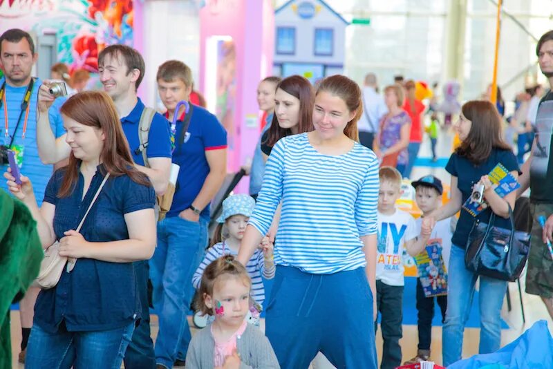 11 апреля вднх. Фестиваль мультимир 2019 вднх. мультимир вднх 2025. мультимир вднх 2016. мультимир 2025 вднх.