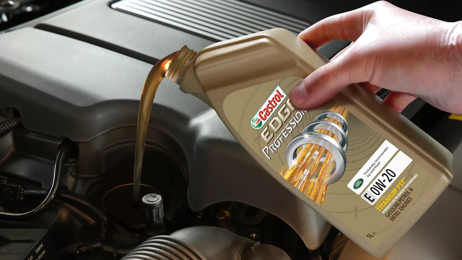 Друга масло в них. Castrol Motor Oil. Car Oil Castrol. BMW Castrol Oil. Масло ДВС.