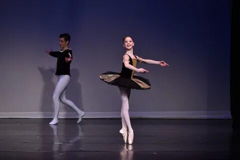 Где балерина