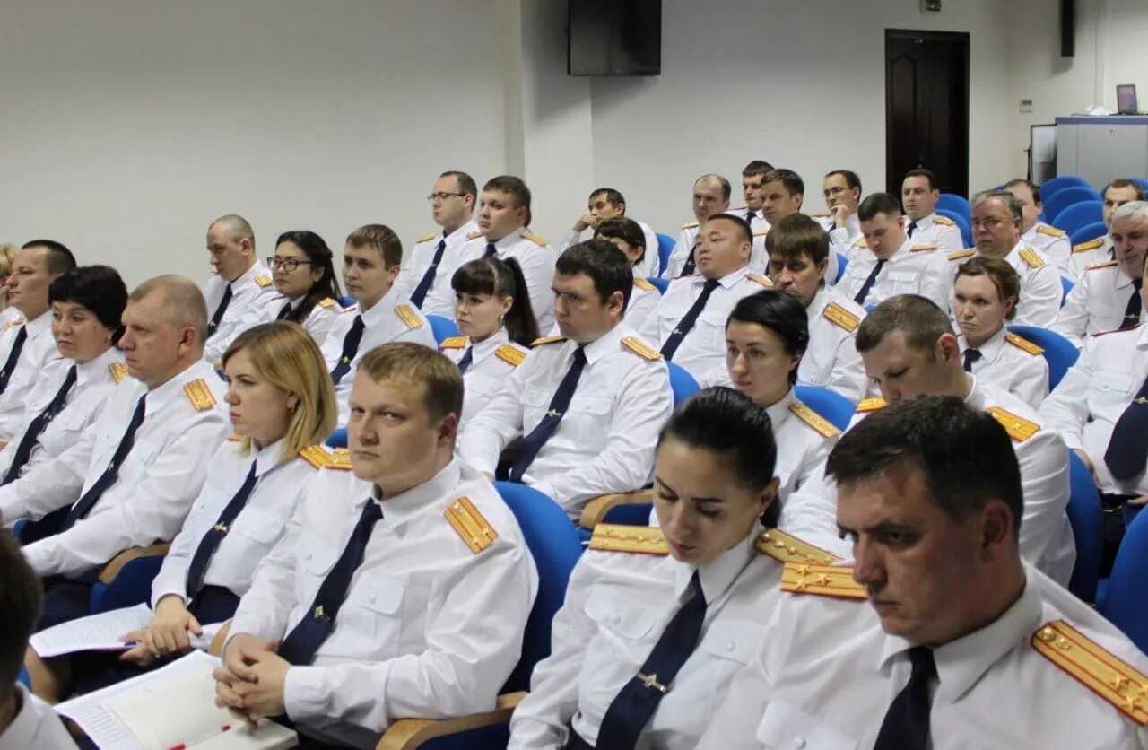 Школа молодого следователь тюмень. Следственный комитет тюмень. Следователи тюмень. Богинский ск по свердловской области. Сотрудники гом 3 сургут.