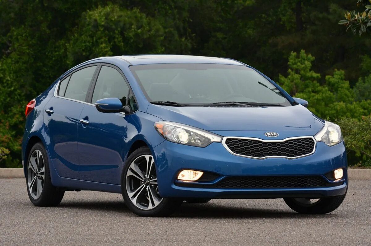 Kia avto. Kia Forte 2014. Киа Серато форте 2015. Kia Forte 2013. Kia Forte 2016.