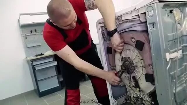 Подшипники на стиральную машину электролюкс ews1062. Подшипник на стиральной машинке занусси zwt 385. Замена подшипников electrolux intuition. Подшипник на стиральной машинке занусси zwt 385. Как поменять подшипник на стиральной электролюкс.