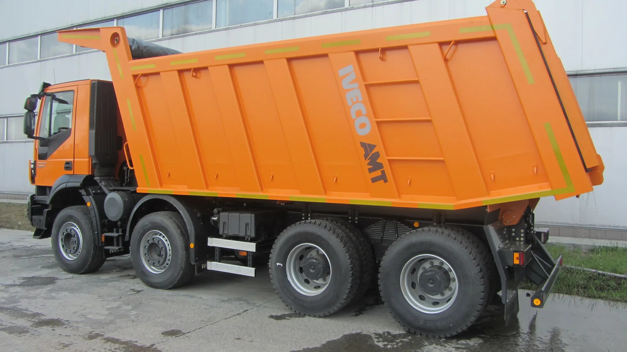 Самосвалы 8х4 характеристики. Самосвалы 8х4 характеристики. Dongfeng 8x4 dfh 3440 a80. Самосвалы 8х4 характеристики. Самосвал dongfeng dfh3440a80.