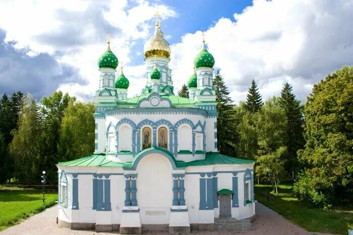 память полтавской битвы. полтавская битва храм. воскресенская церковь в полтаве. сампсониевская церковь полтава. памятник на поле полтавской битвы.