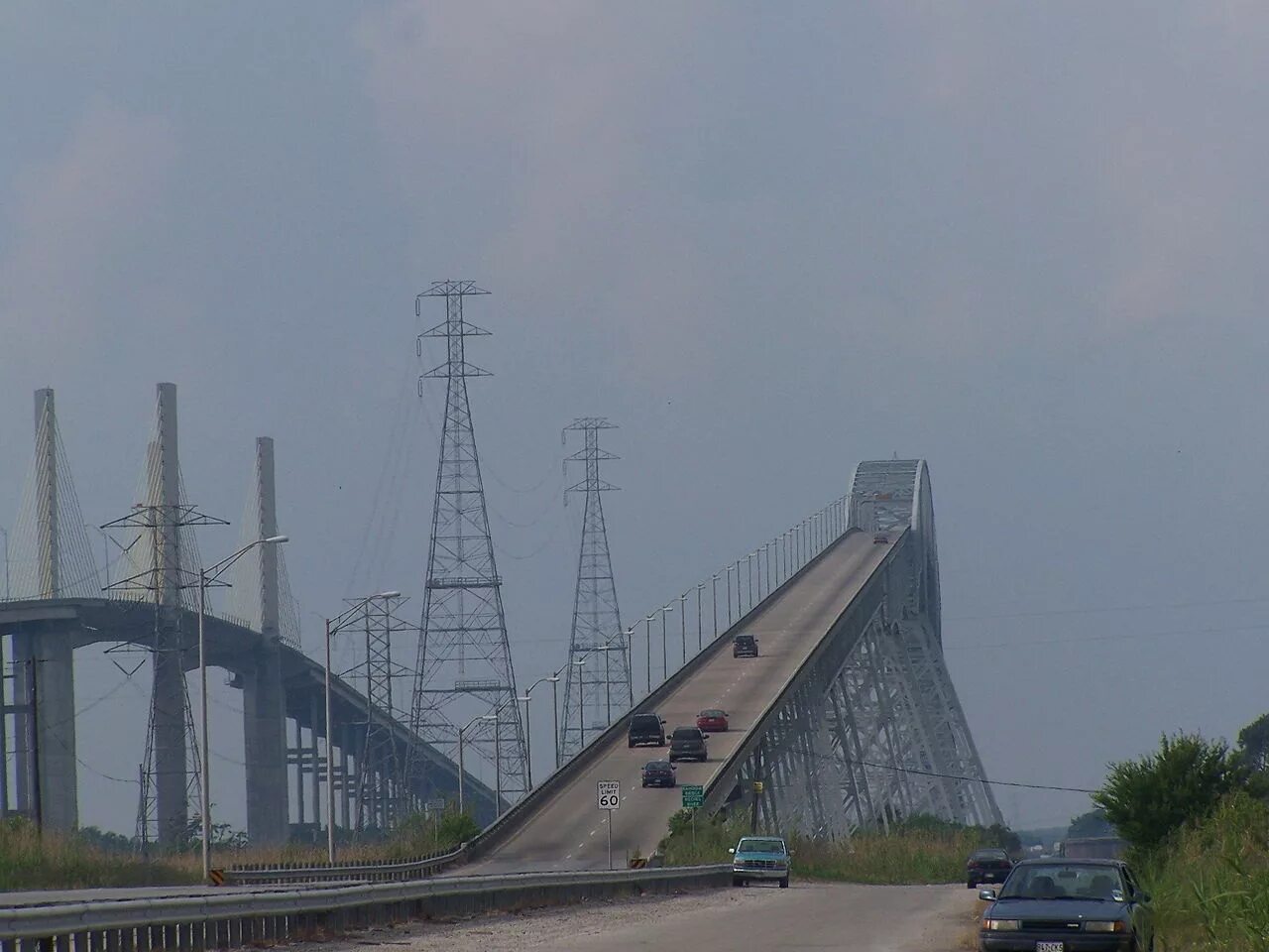 Give bridge. Rainbow bridge в техасе. автомобильный мост штат техас крутой подъем. консольный мост rainbow bridge в техасе, его высота 54 метра.. радужный мост юта.