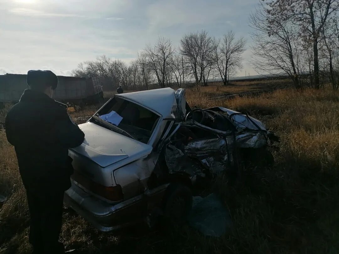 ДТП В Самарской области Безенчукский район. ВАЗ 2115 авария Самарская область. ДТП Безенчукский район.