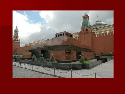 Где расположен мавзолей