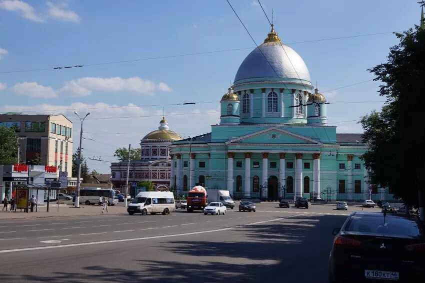 Город ниже курска. Красная площадь Курск. Курск площадь города. Курск Центральная площадь. Улица красная площадь Курск.