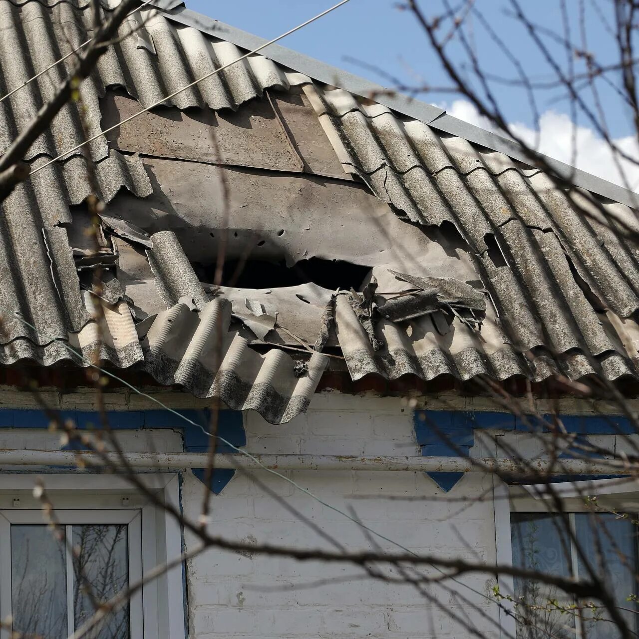 Чем бомбят белгород. Обстрел Белгородской области. Обстрелы в Белгородской области за последние сутки. Журавлевка Белгородская область повреждения 2023. Журавлевка Белгородская область обстрел.