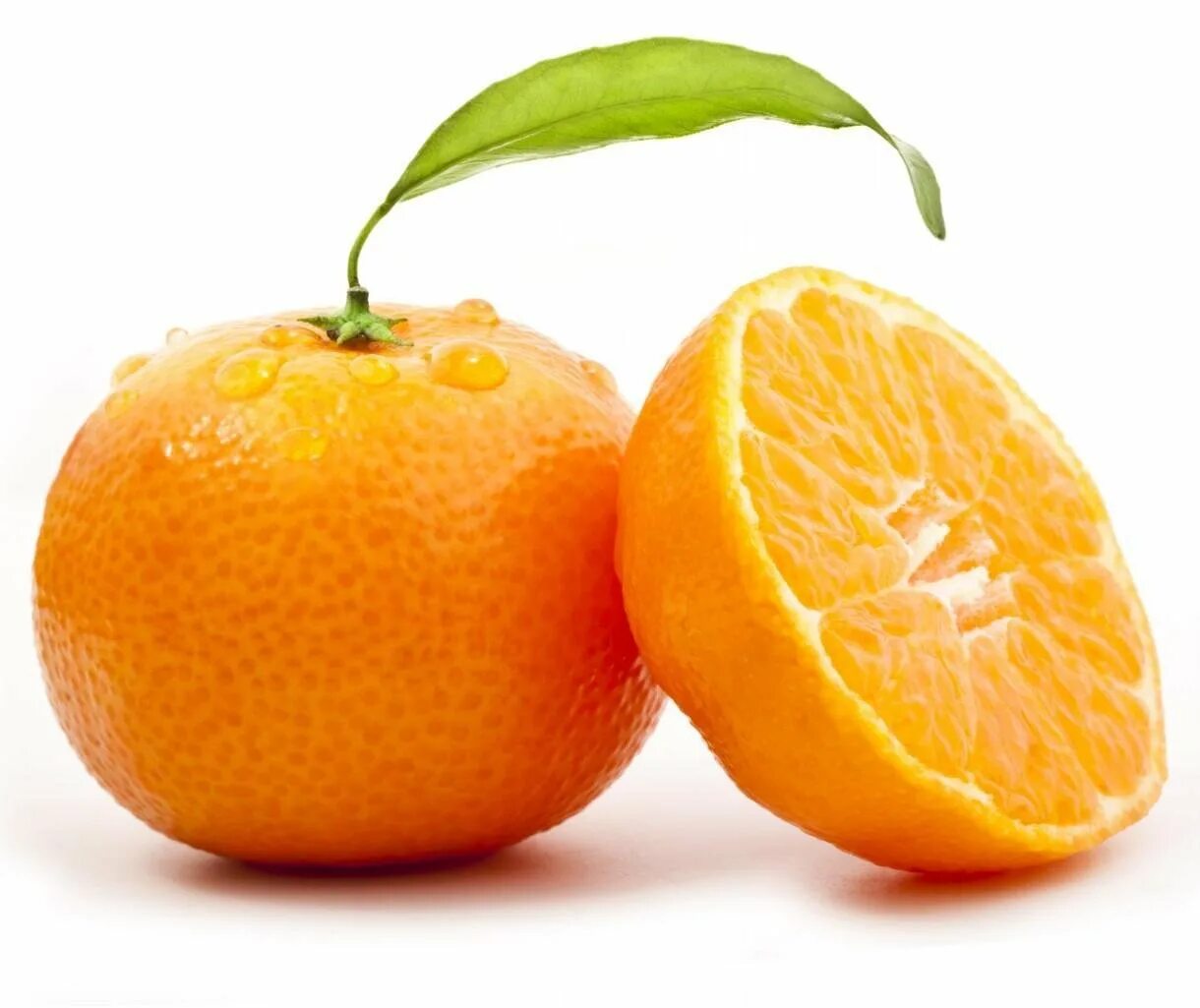 Картинки апельсин. Апельсин. Сочный апельсин. Апельсин на белом фоне. Апельсин фото.
