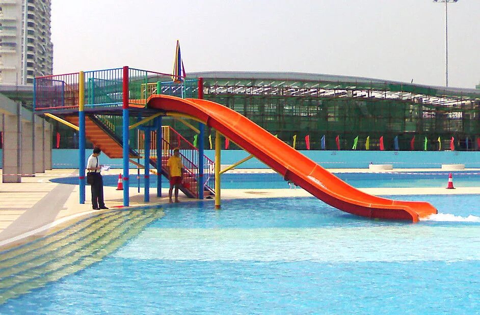 Бассейн горка Slide. Венесуэла аквапарк Аквамания детские горки. Горка в аквапарке. Бассейн с горками.