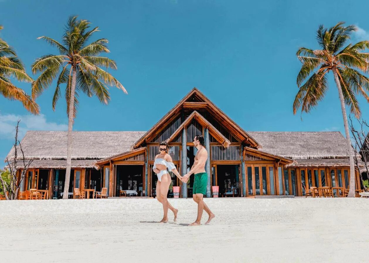 Мальдивы бронировать. Furaveri island maldives. остров амаду мальдивы. furaveri island resort spa maldives 5 риф. негр на мальдивах.