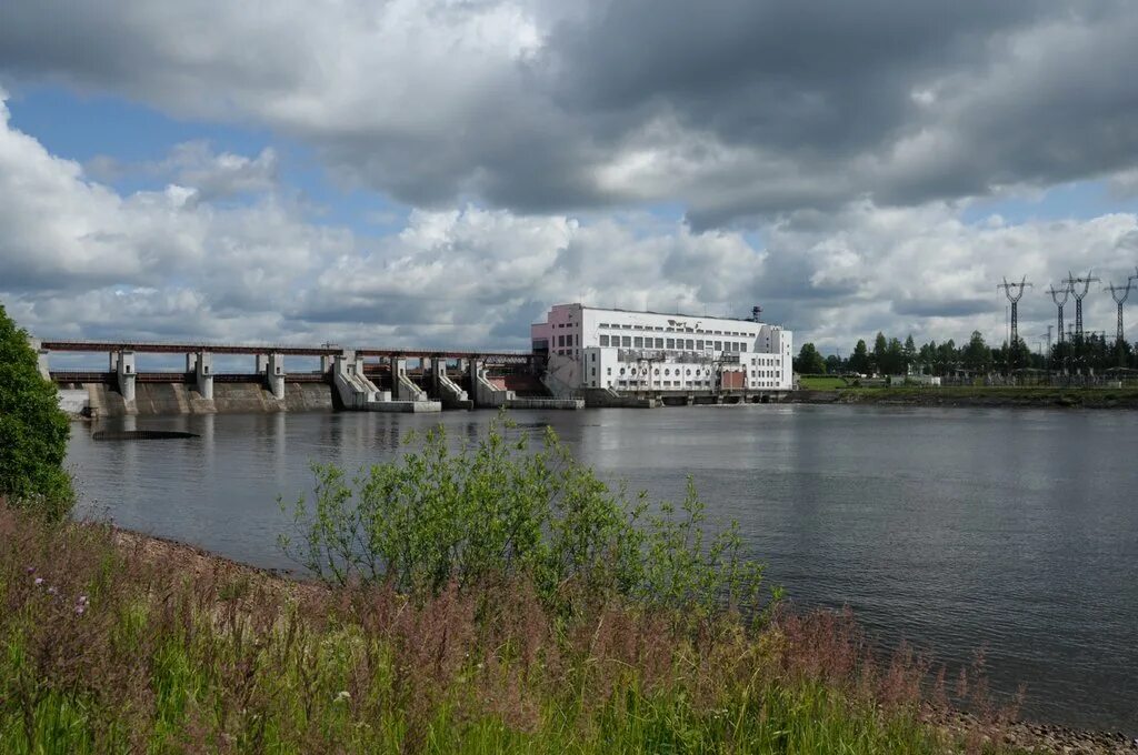 Подпорожье ленинградская область. Верхнесвирская гэс подпорожье. Верхнесвирская гэс подпорожье. Свирские берега подпорожье. Верхнесвирская гэс мощность.