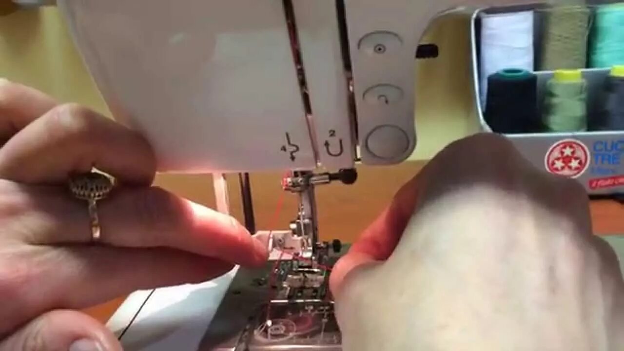 Швейная машинка janome нижняя нить