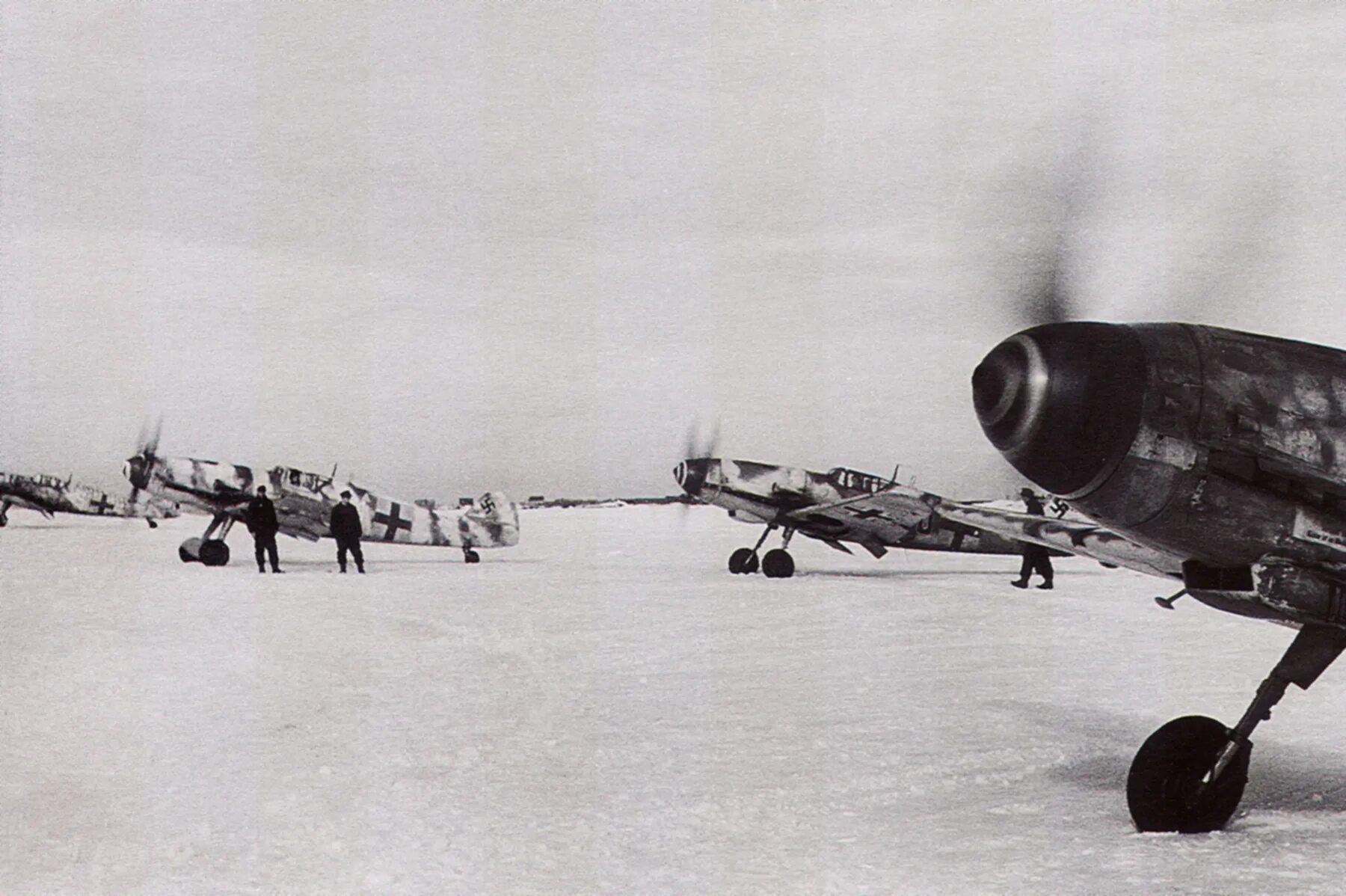 Самолет 1943 года