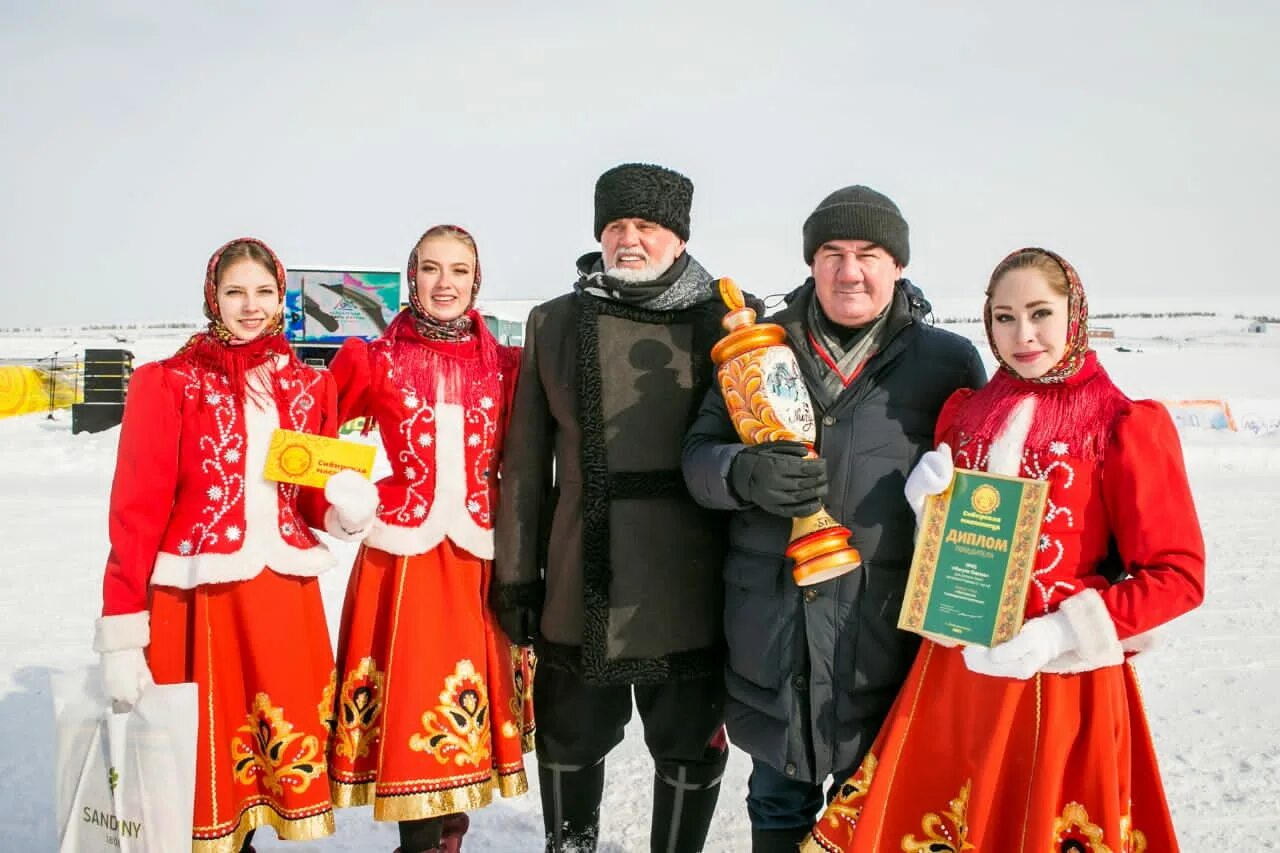 Сибирское подворье масленица. Сибирская Масленица Новотырышкино. Сибирская Масленица 2022 в Новотырышкино. Сибирское подворье" в селе Новотырышкино.. Сибирская Масленица Сибирское подворье.