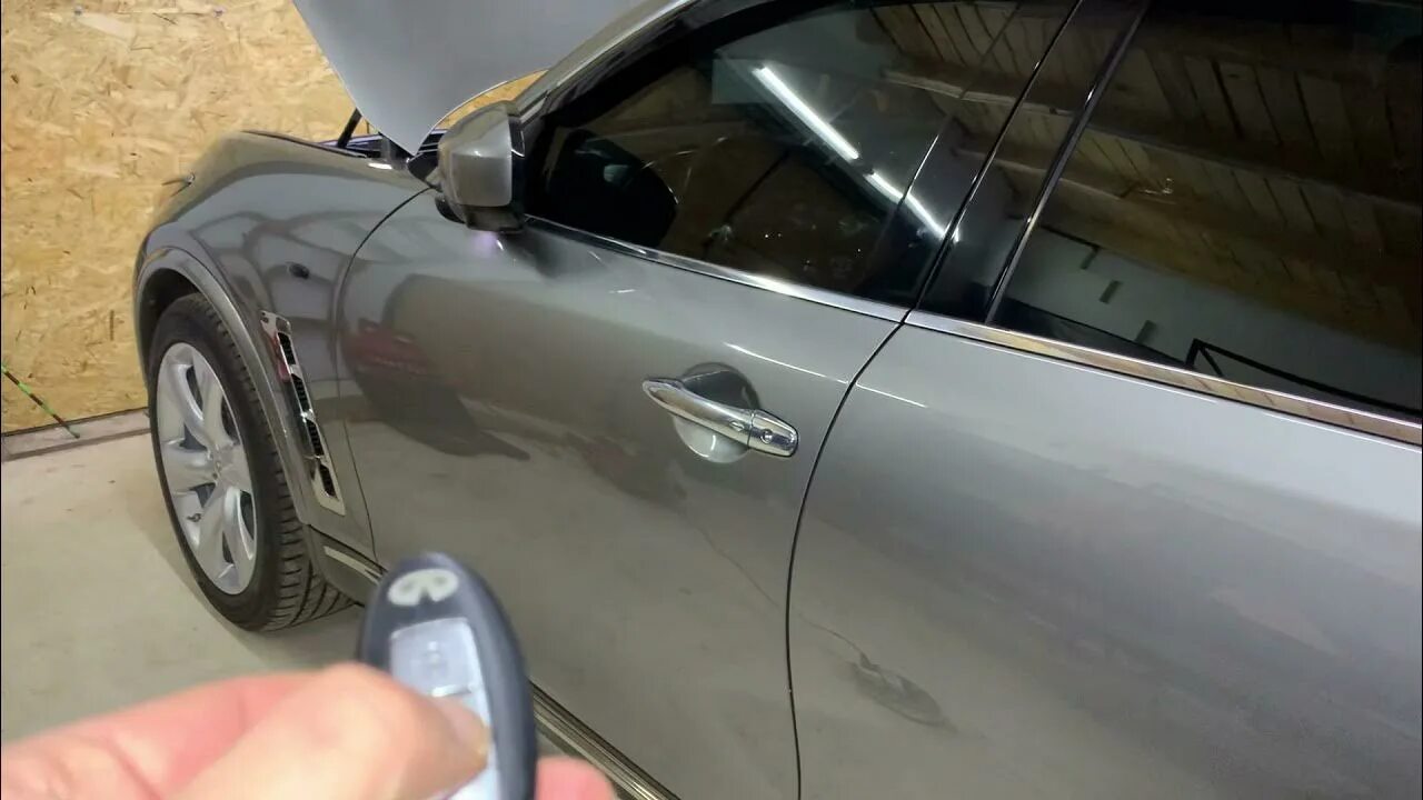 Складывание зеркал инфинити. Infiniti q50 что за кнопка снизу возле водителя. Складывание зеркал инфинити. Складывание зеркал инфинити. Как включить обогрев лобового стекла на инфинити q50.