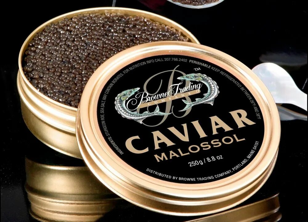 Баррель черной икры канал. Блэк Кавиар Белуга. Черная икра Caviar Royal. Черная икра Caviar Белуга. Банка черной икры.