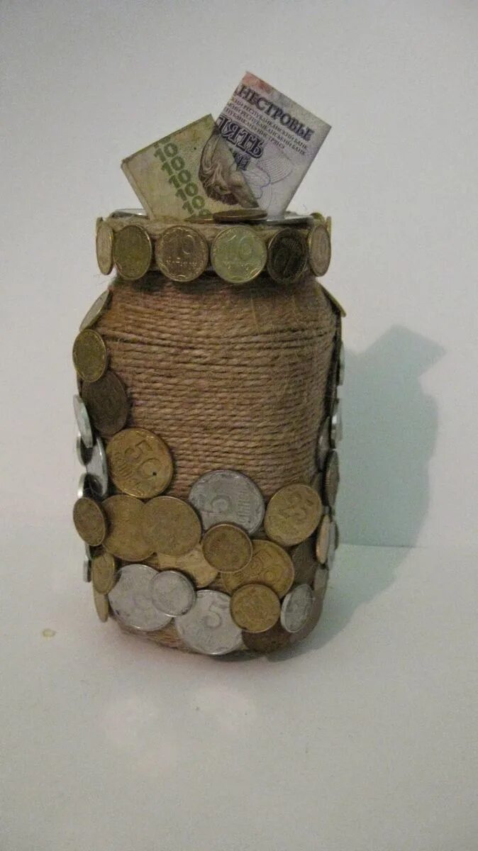 Красивые баночки. Копилка в виде стеклянной банки. Самодельная копилка для денег. Самодельная копилка. Копилка для мелочи.