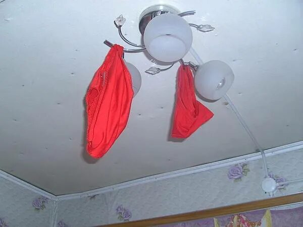 Вешать красных