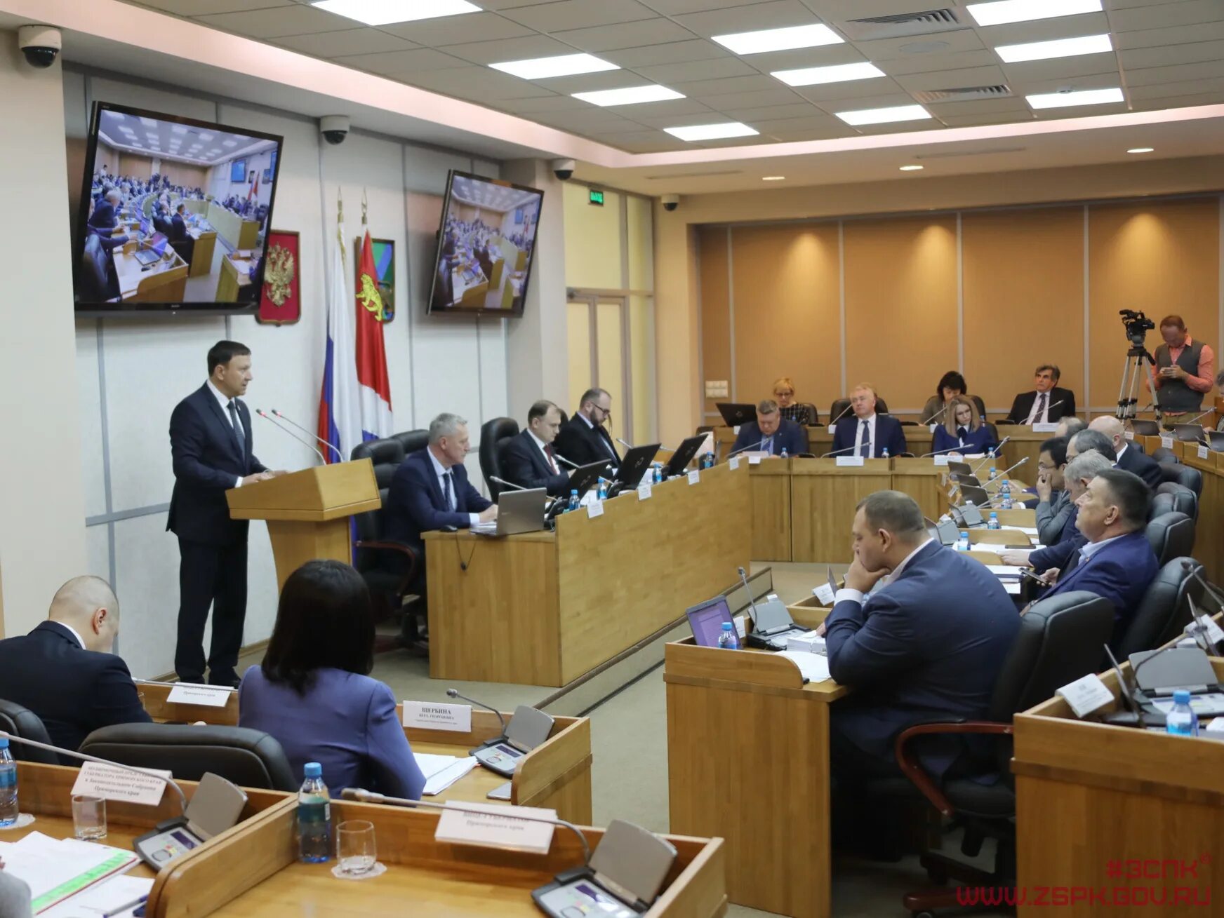 депутаты приморского законодательного собрания. выборы депутатов законодательного собрания приморского края. депутат приморского края. депутат приморского края. печать законодательное собрание приморского края.